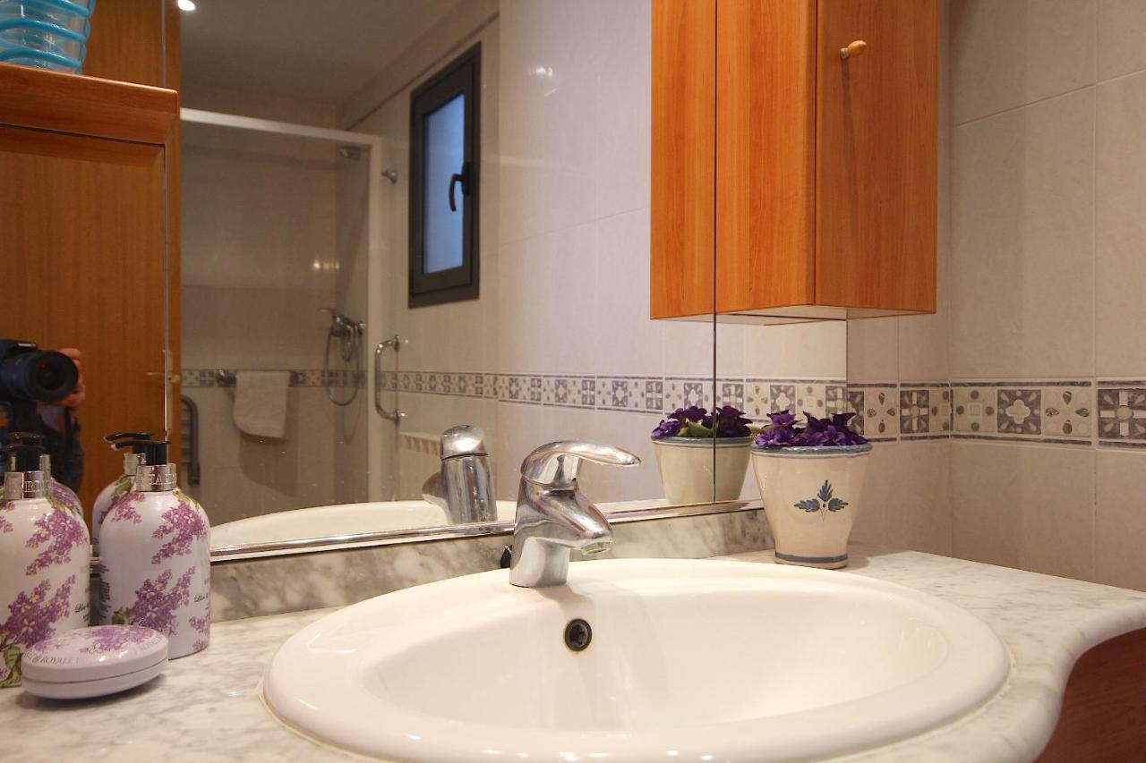 Ca L'Anna - Holiday Apartment Tremp Room photo
